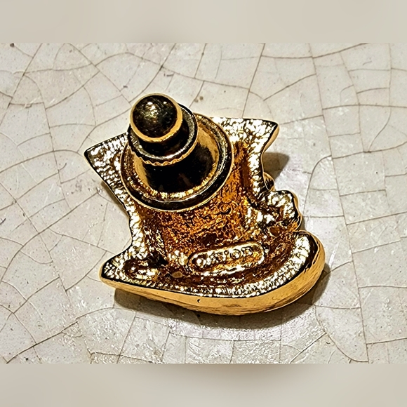 Vintage Avon Irish Shamrock Clover top hat gold tone unisex brooch, good luck - Picture 2 of 5